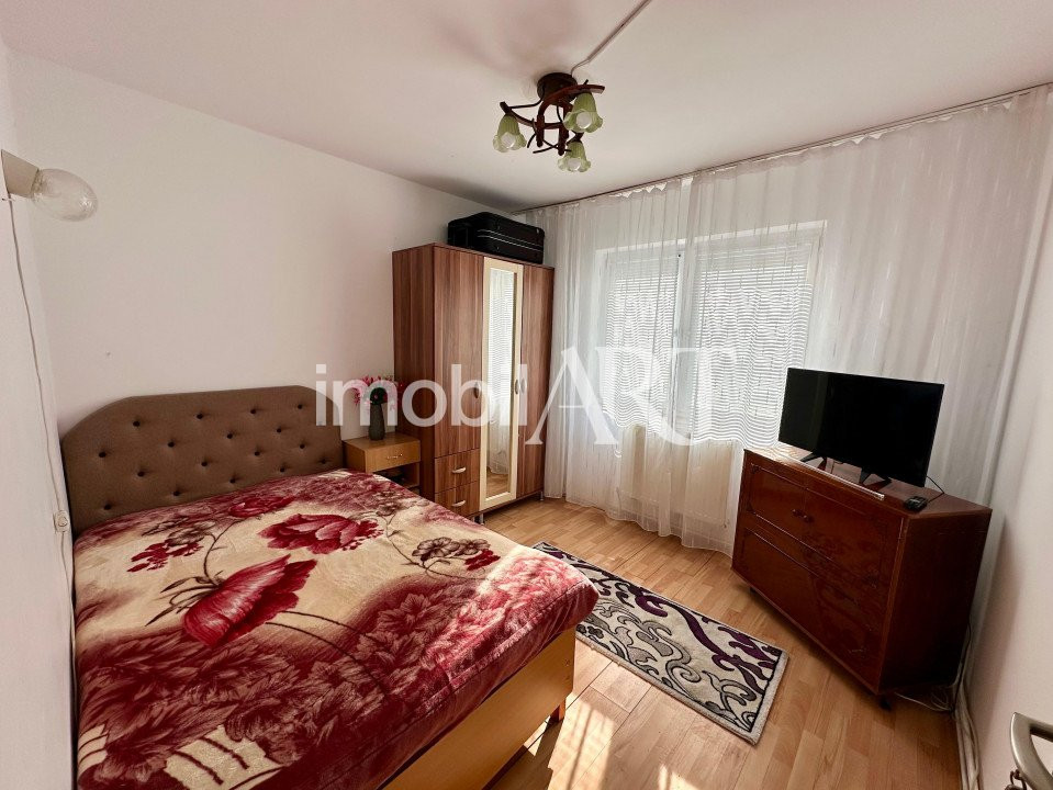 Apartament de 2 camere , str. Luceafarului .