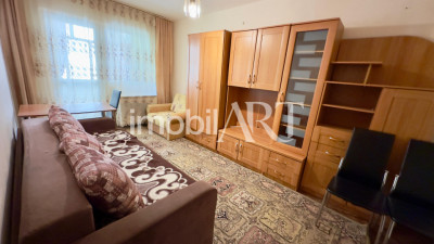 Garsonoiera etaj 1 cu balcon , zona Competrol