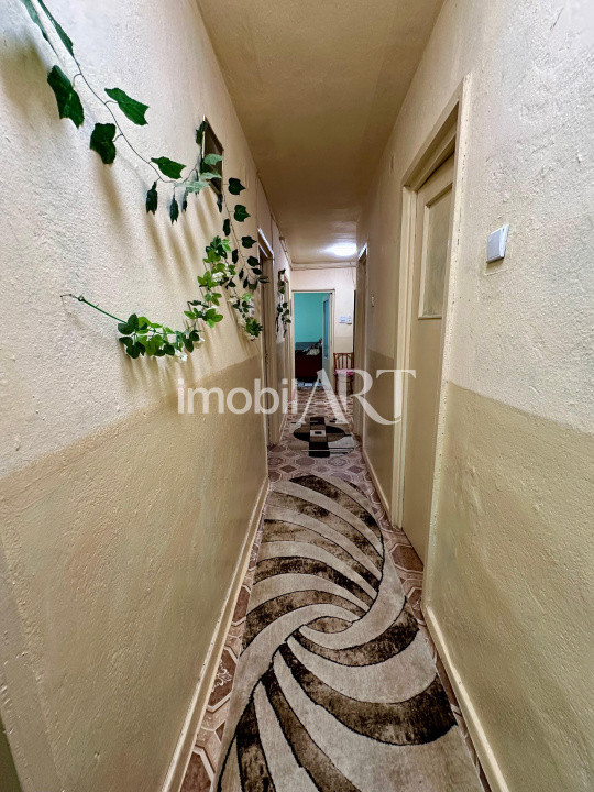 Apartament 3 camere, 68 mp, etaj 4 – zonă excelentă, aproape de tot ce contează