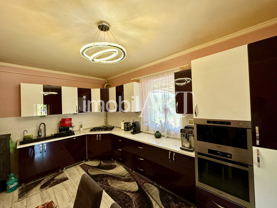 Casă 4 dormitoare, 240 mp | Dealul Florilor | Exclusiv ImobilArt