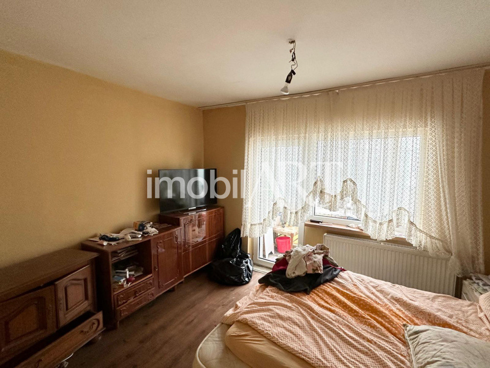 Apartament spațios cu 4 camere, dublă orientare, etaj 1 – Dealul Florilor, Dej