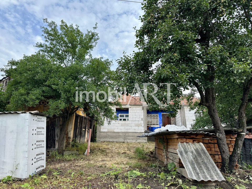Casă de vânzare în Comuna Vad, la 22 km de Dej – cu utilități, teren de 400 mp