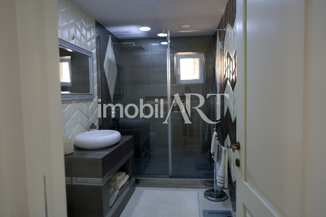 Casă tip duplex cu finisaje premium și curte proprie – disponibilă acum!