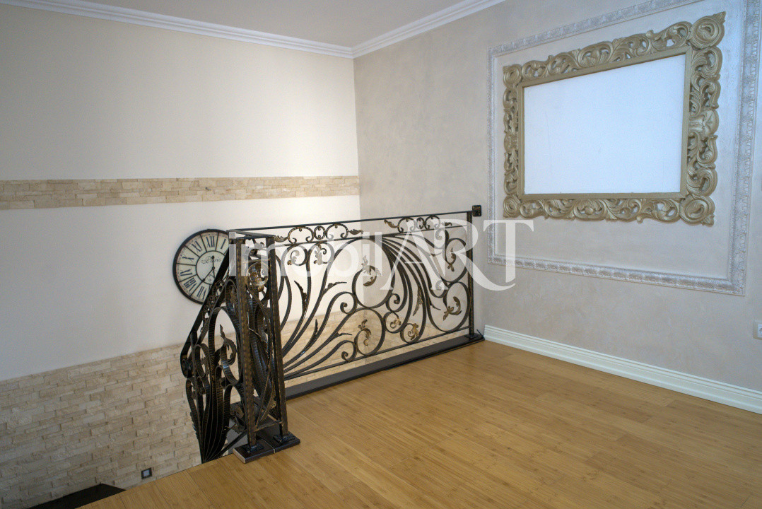 Casă tip duplex cu finisaje premium și curte proprie – disponibilă acum!