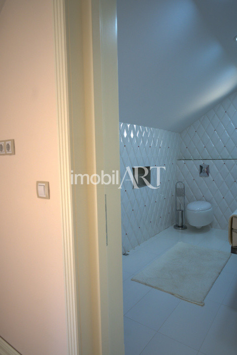 Casă tip duplex cu finisaje premium și curte proprie – disponibilă acum!