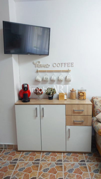 Apartament 3 camere, 2 băi, parter, Strada Crangului .