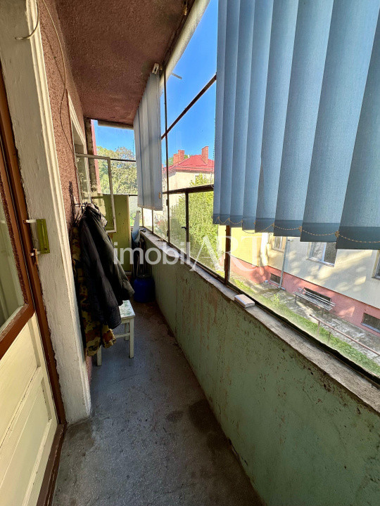 Apartament decomandat 2 camere, 55 mp, balcon + boxă – Etaj 1, central, Dej