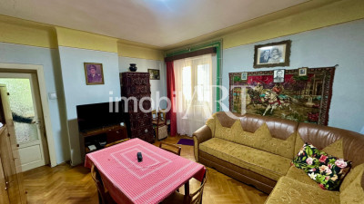 Apartament decomandat 2 camere, 55 mp, balcon + boxă – Etaj 1, central, Dej