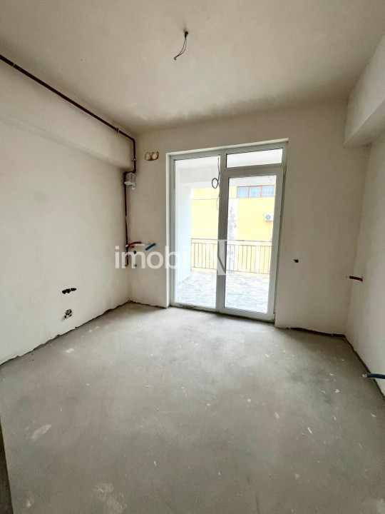 Apartament panoramic 3 camere | 83 mp utili | Terasă + balcon | Dublă orientare