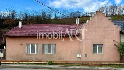 Casă cu două unități locative ,teren 700 mp – Str. Bistriței 15, Dej Comision 0