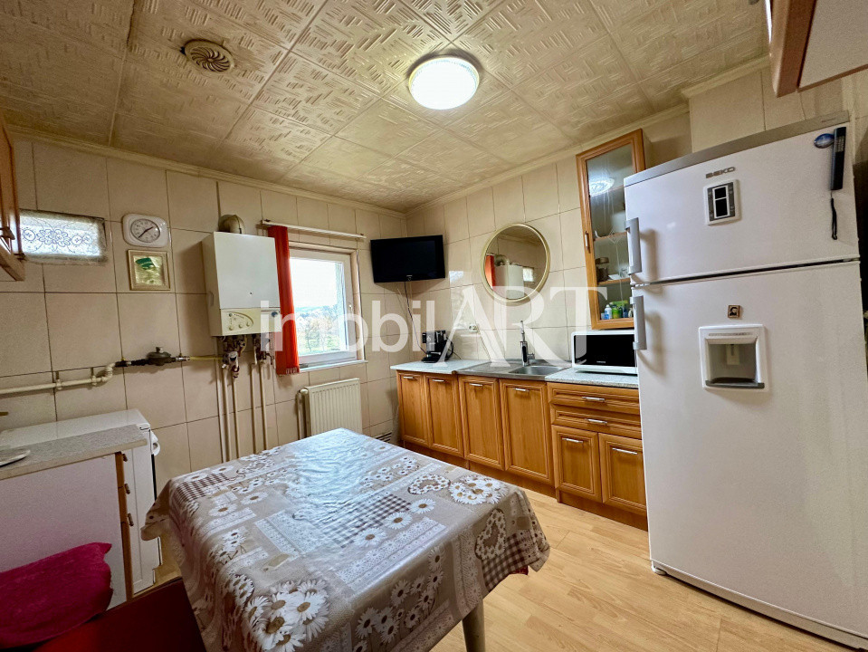 Apartament 4 camere ,etaj 1, garaj 