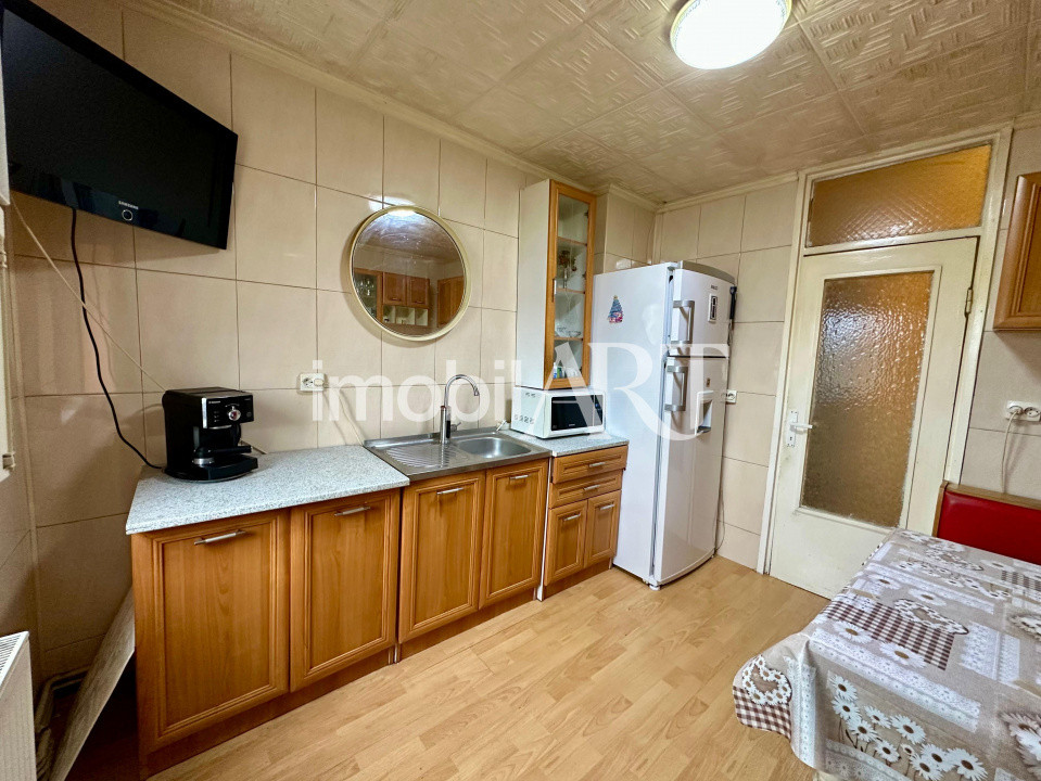 Apartament 4 camere ,etaj 1, garaj 