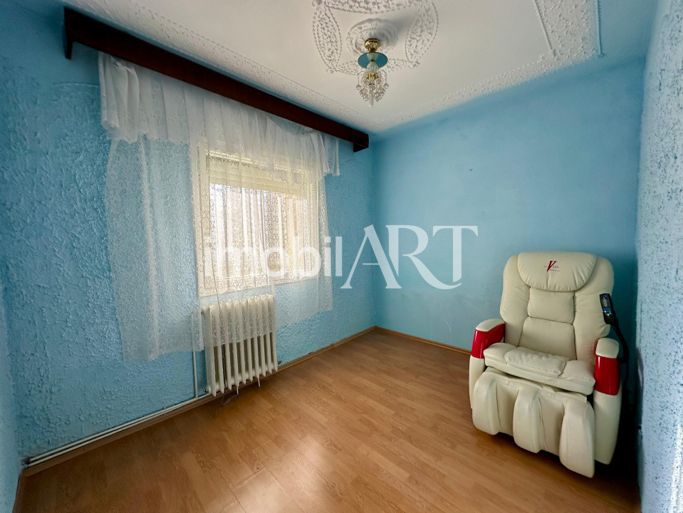 Apartament 4 camere, 2 balcoane , 2 bai. Comision 0