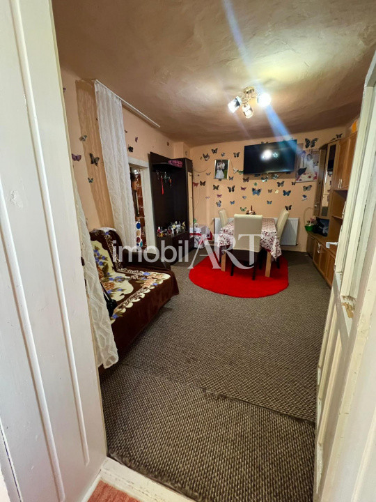 Casă cu view panoramic superb, stradă asfaltată, utilități complete — Dej