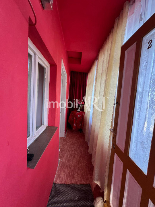 Casă cu view panoramic superb, stradă asfaltată, utilități complete — Dej