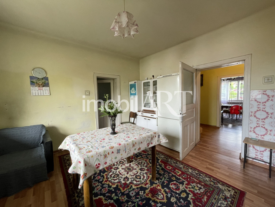 Apartament rar pe piață - la un minut distanta de zona zero a Dejului 