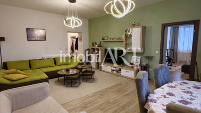 Apartament spațios, complet mobilat, aproape de centru – Dej