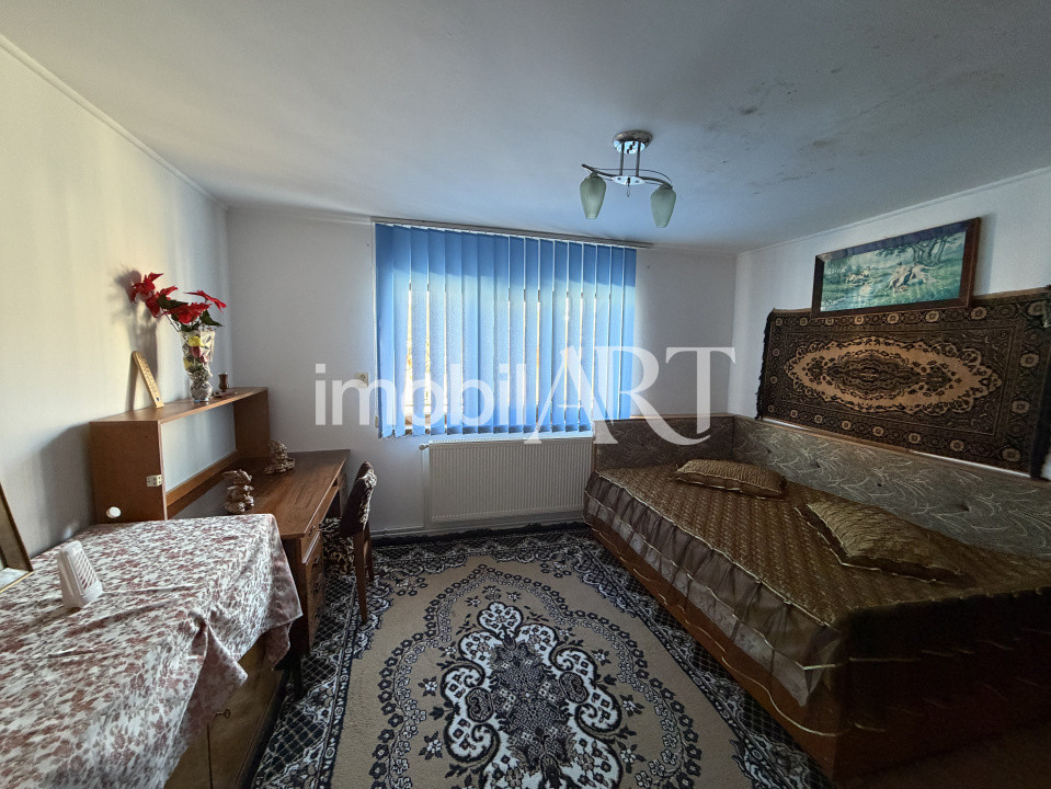 Casă spațioasă cu teren generos în Cuzdrioara | Comision 0% la cumpărător