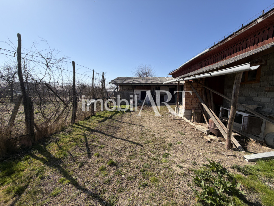 Casă spațioasă cu teren generos în Cuzdrioara | Comision 0% la cumpărător