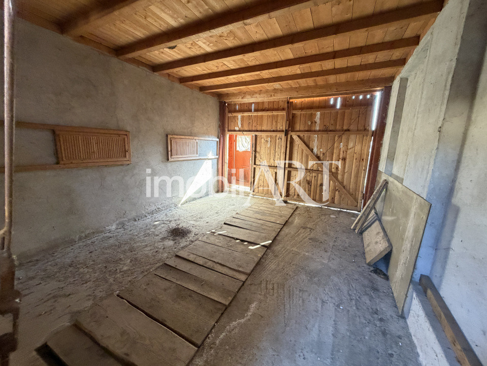 Casă spațioasă cu teren generos în Cuzdrioara | Comision 0% la cumpărător