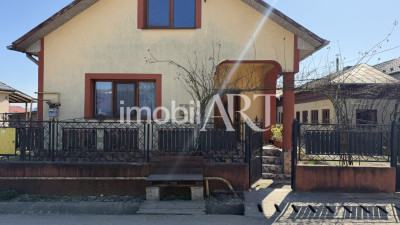 Casă spațioasă cu teren generos în Cuzdrioara | Comision 0% la cumpărător