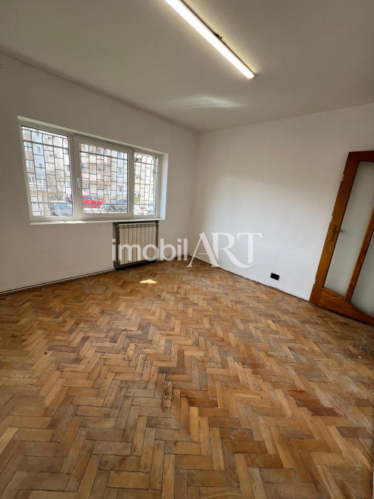 Spațiu comercial 70 mp | 2 intrări | Zonă circulată | Vitrină mare