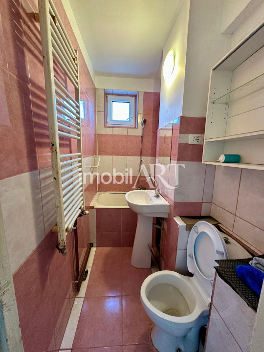 Apartament 4 camere , Et. 2 , cartier Dealul Florilor , Comision 0 la cumpărător