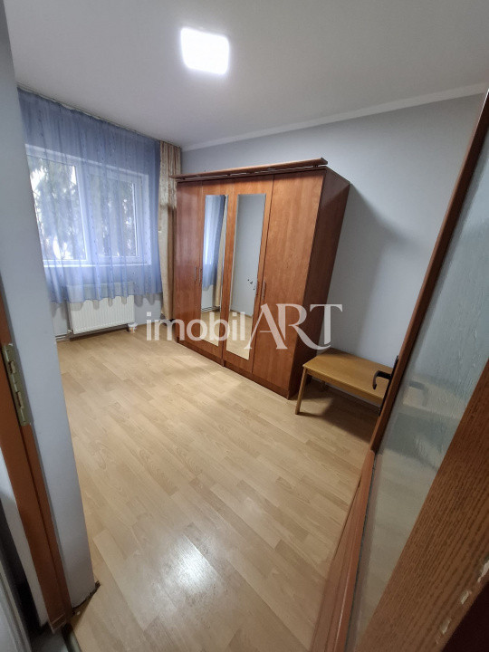  Apartament  de 3 camere, zona Orizont,potențial excelent