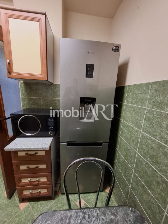  Apartament  de 3 camere, zona Orizont,potențial excelent