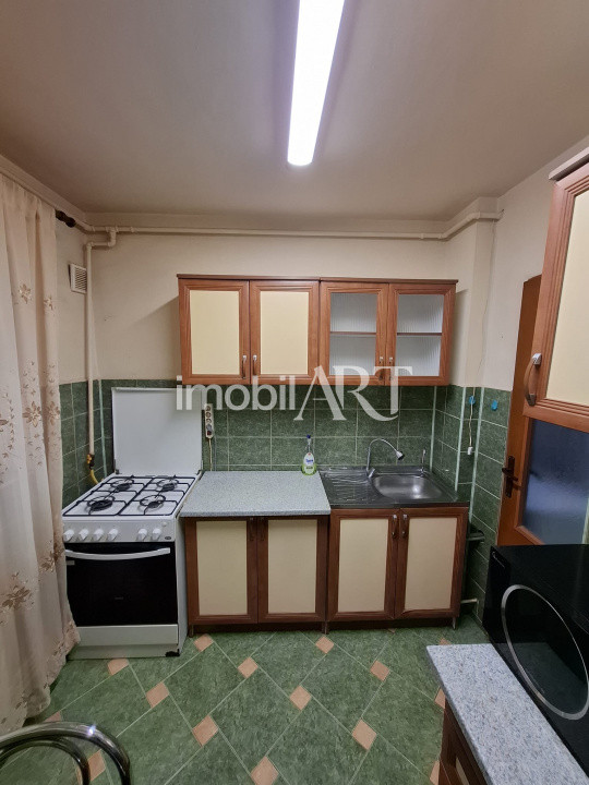  Apartament  de 3 camere, zona Orizont,potențial excelent