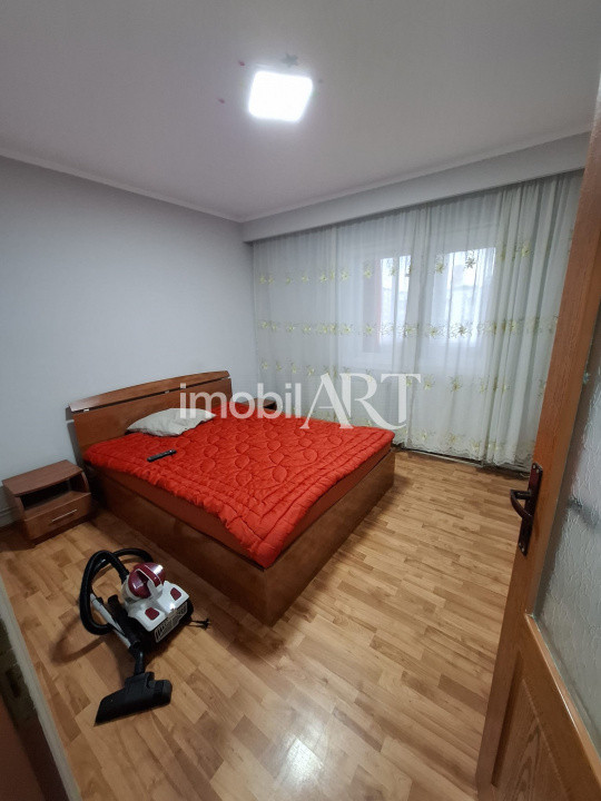  Apartament  de 3 camere, zona Orizont,potențial excelent