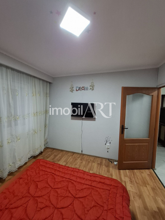  Apartament  de 3 camere, zona Orizont,potențial excelent