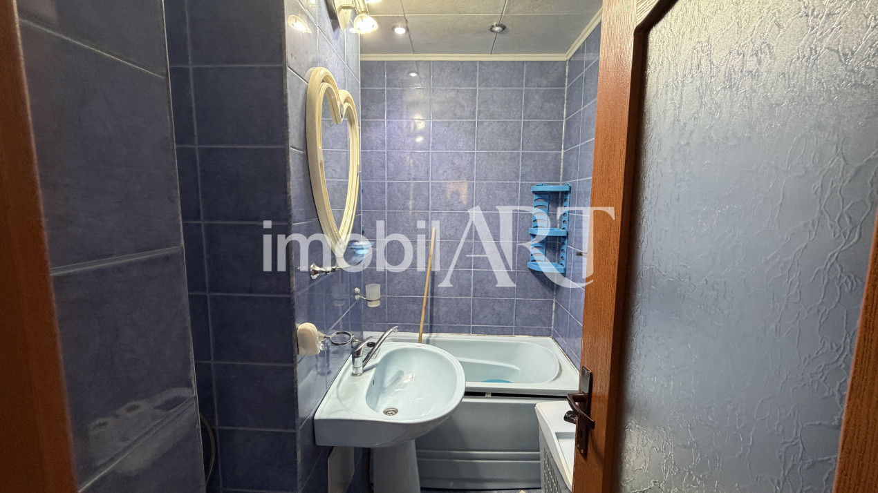  Apartament  de 3 camere, zona Orizont,potențial excelent