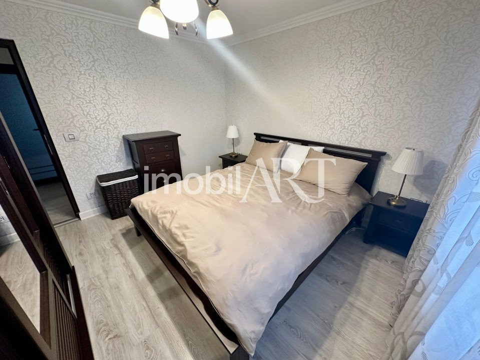 Apartament de 2 camere , etaj 2 , central 