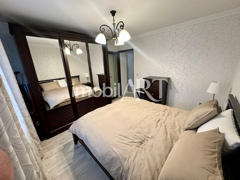 Apartament de 2 camere , etaj 2 , central 
